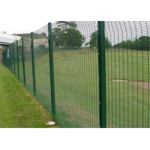 China OHSAS Steel Safety Fence 4.5mm PVC Coated Wire Fence For Jail on sale