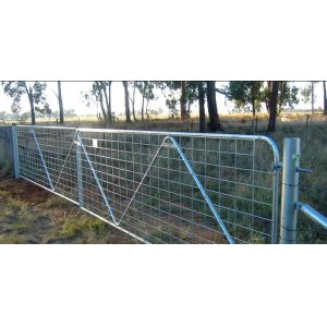 Cheap Heavy Duty Galvanized Cattle Gate / Livestock Gates 1.7m wholesale