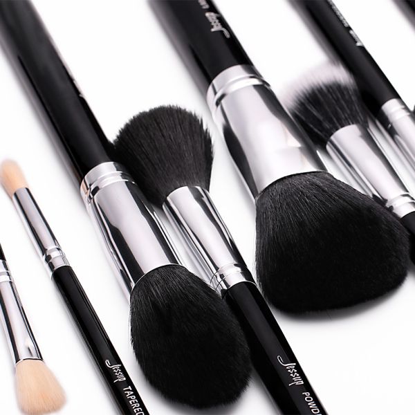Dome Shaped Essential Makeup Brushes Set Cruelty Free Jessup Brush Set