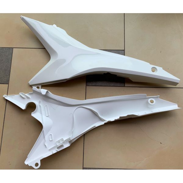 Fuel Tank Side Cover Moto Spare Parts , Motorbike Spare Parts Plastics Covers