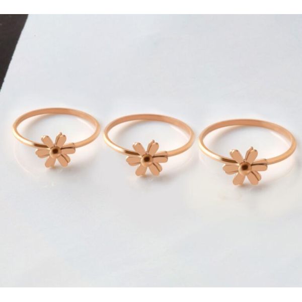 Small Daisy Decorative Ring Women Fashion Stainless Steel Jewelry