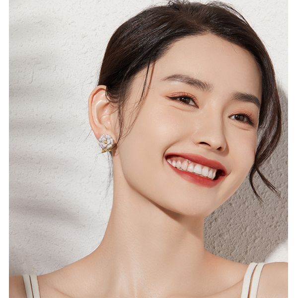 Camellia Ear Clip Ear Ring Design 18k White Gold Diamond Earrings For Women