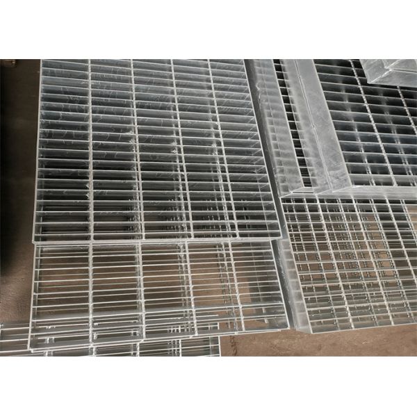 Anti Slip Perforated Stair Treads Steel Grating Hot Dip Galvanized 65X5mm