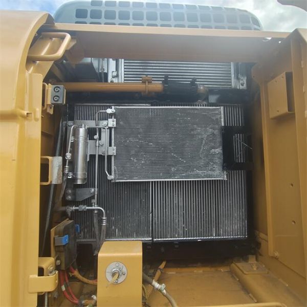 110KW Used Caterpillar Excavator 320 GC 20 Tonne Cat Excavator For Mining Operations