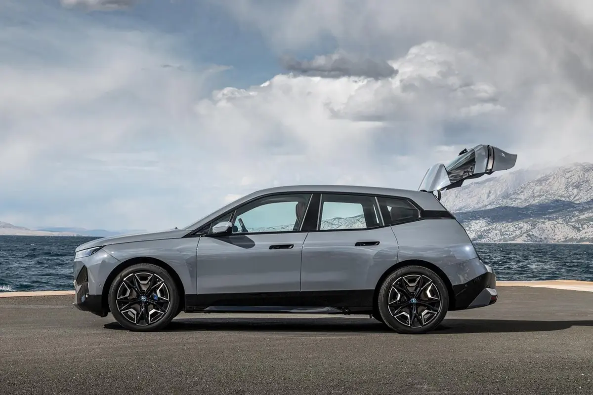 2023 BMW Ix M60 Xdrive40 Xdrive50 Electric Luxury SUV Has A Range Of 665km