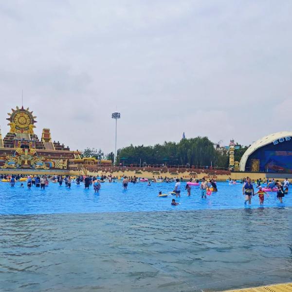 Fiberglass Swimming Pool With Wave Pool For Young And Adults