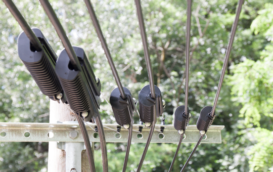 Plastic PA300 Tension Clamp ADSS Fiber Optical Wire Clamp For Ftth Fiber Cable