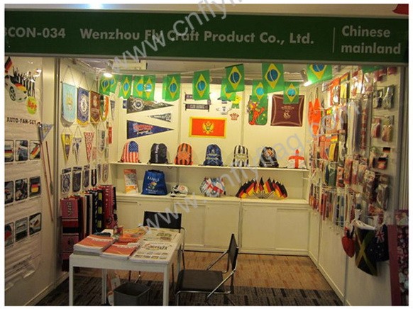 Uv Resistant Vinyl Advertising Signs , Custom Vinyl Banners With Grommets