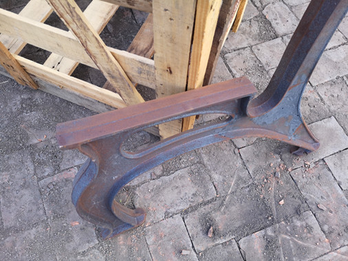 Outdoor Cast Iron Garden Bench Parts / Powder Coating Cast Iron Park Bench Legs