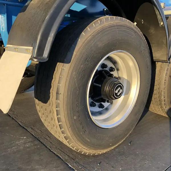 Carbon steel 12.5m Skeleton semi trailer 40ft Container Chassis truck trailer for sale