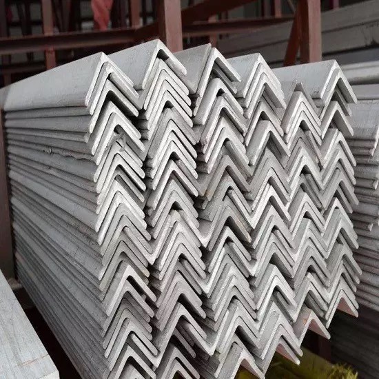 Iron Carbon Steel Profiles Ss400 Q235 Mild Steel Angle Bar Iron Channel