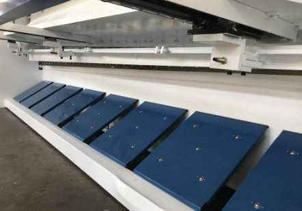 12mm CNC Hydraulic Shearing Machine Electrical Cutting 6000mm