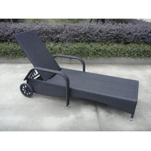 Comfortable All Weather Mobile Rattan Sun Lounger With Wheel