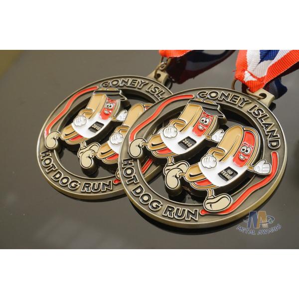 Custom Marathon And Racing Metal Awards With Cut Out Effect , Red / White / Blue Ribbon
