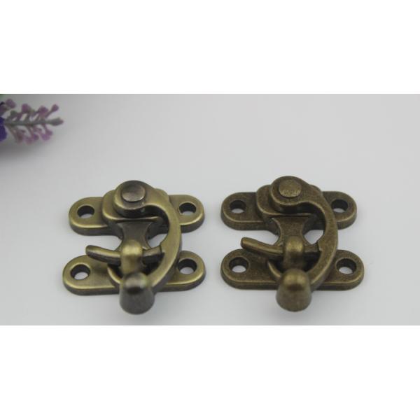 Durable classical hanging brush anti brass color zinc alloy wooden box clip locks