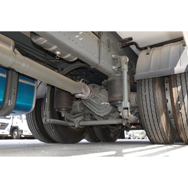 Sinotruk ZZ5326 Refrigerated Truck Displacement 13020ml White Three-Door Freight Refrigerated Truck