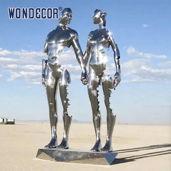 Realistic Size Casting Stainless Steel Sculpture Two People Holding Hands