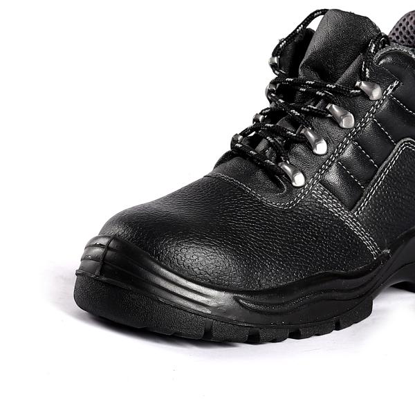 Breathable Mesh Lining Injection Moulding Safety Shoes Slip And Abrasion Resistant for Food Processing Industry