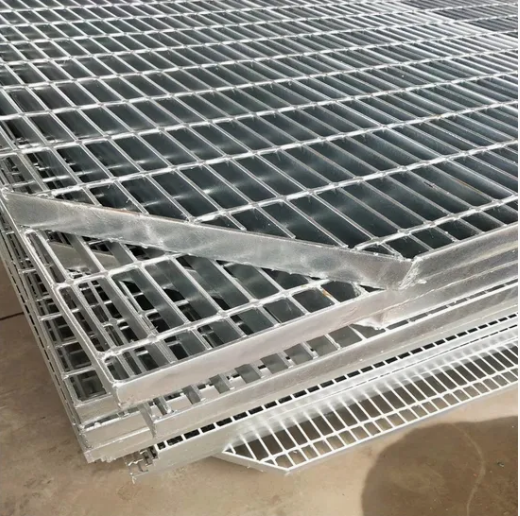Galvanized Steel Walkway Grating Steel Stair Tread