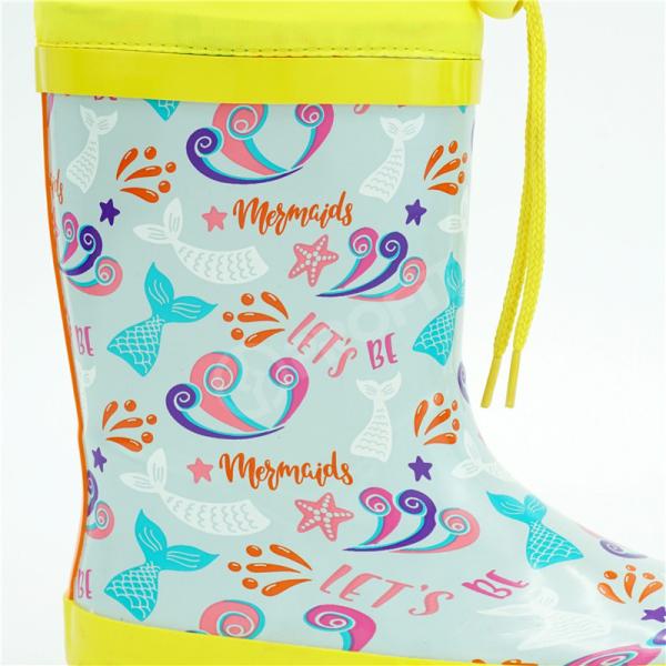 Anti Slip Flexible Light 35EU Kids Yellow Rain Boots With Adjustable Strap