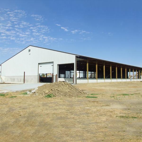 Lanjing Prefabricated Steel Structure Farm House , Modern Metal Livestock Shelters