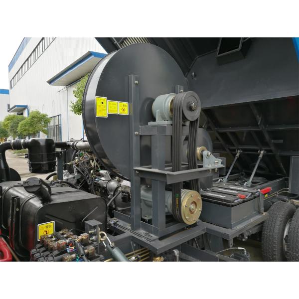 Dongfeng Street Vacuum Truck , Garbage Street Sweeper Truck With 4 Brushes