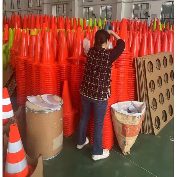 PVC Reflective Traffic Cones 50cm 20inches Traffic Barrels Parking Lot Cones