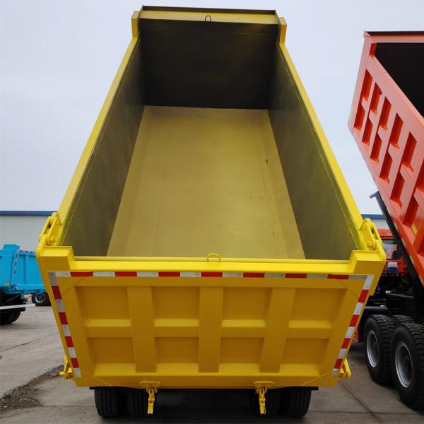 351HP Second Hand Howo Dump Truck EURO 5 Sinotruk Howo 8x4 1900Nm