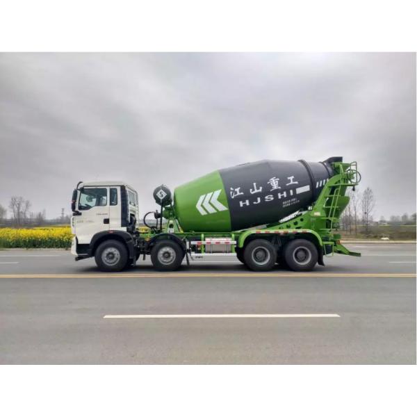 Euro 5 Sinotruk HOWO Heavy Duty Concrete Mixer Diesel Concrete Mixing Truck