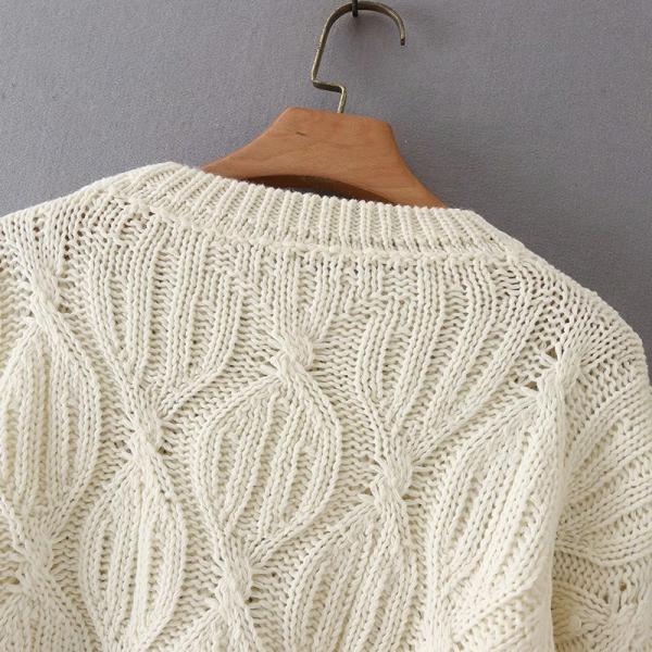 OEM Solid Bespoke Sweaters Long Sleeve Knitwear Round Neck Pullover Women's
