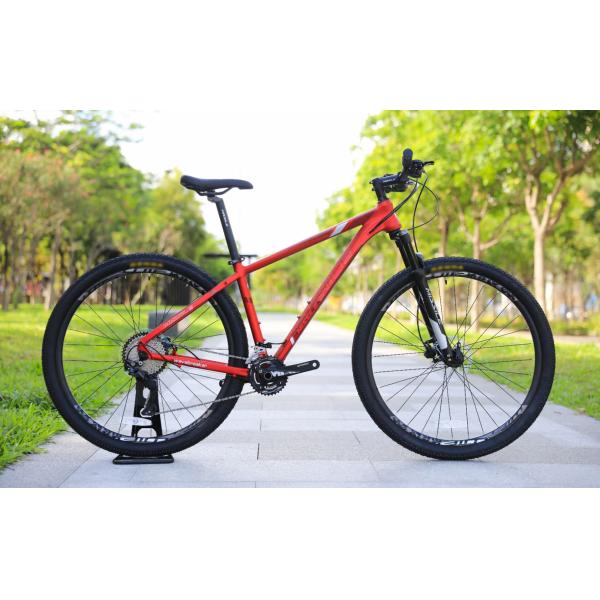 Aluminum Alloy Pedal 27.5 Mountain Bike with Lightweight Design and Durable Frame