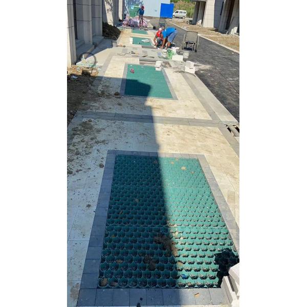 HDPE Plastic Planting Grass Paver Grid for Parking Lot and Driveway at 500mm Length