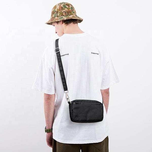 Casual Polyester Waterproof Messenger Bag Portable For Mobile Phone