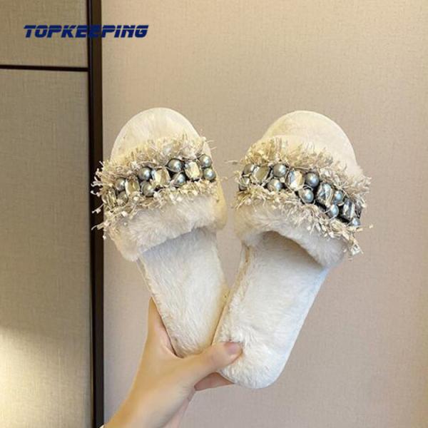 Diamond Jewelry decorative Outdoor Fur Slippers For Women