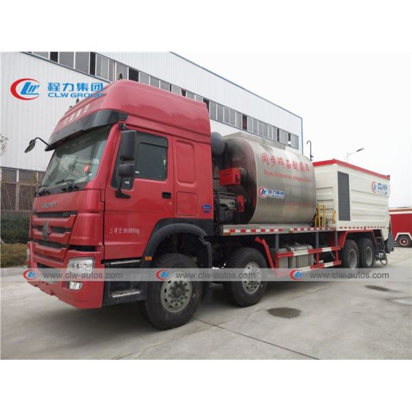Synchronous Chip Sealer Truck12