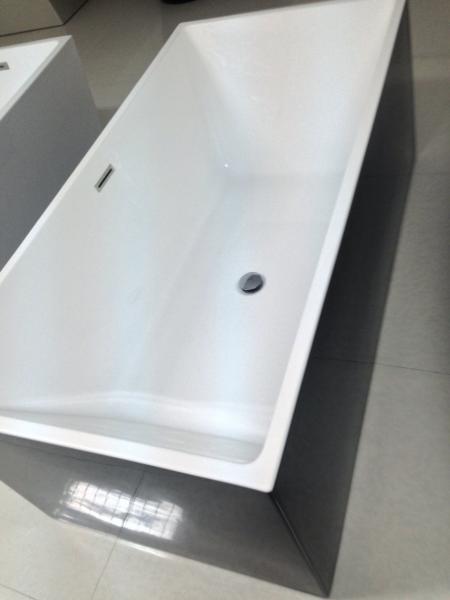 Quality acrylic/ABS bathtub for sale
