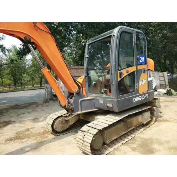 4 Cylinders 6 Ton Mini Used Doosan Excavator DH60-7 With Low Working Hours