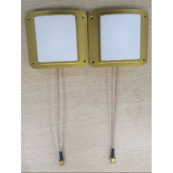 Shark Fin Type Car FM Antenna , Automotive Roof Mount Antenna 28 dBi