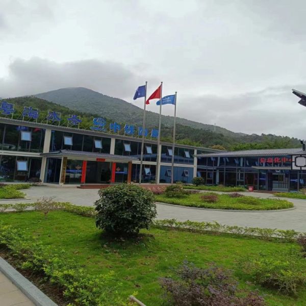 40ft Luxury Container House A Prefabricated Shop Solution with Eco Friendly Features