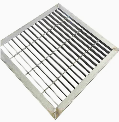 Industrial Durable 100-600mm Width Black Bitumen Coated Steel Grating Drain Cover for Municipal Roads