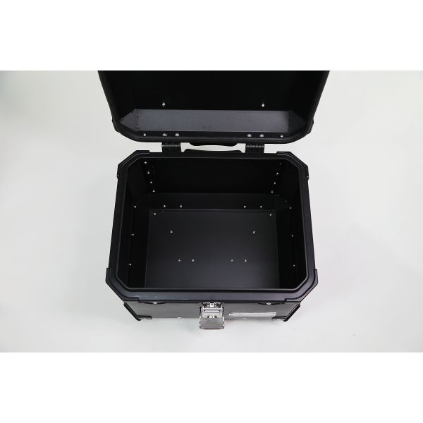 Upgrade Your Delivery Experience 45L Waterproof Tail Box for Global Motorcycle Shipping