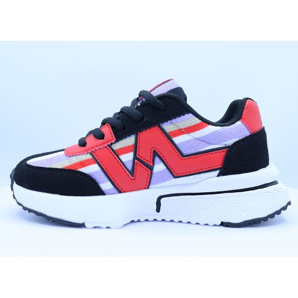 Sneaker shoes of cool classic sporty style, Air mesh lining and cushioned insole