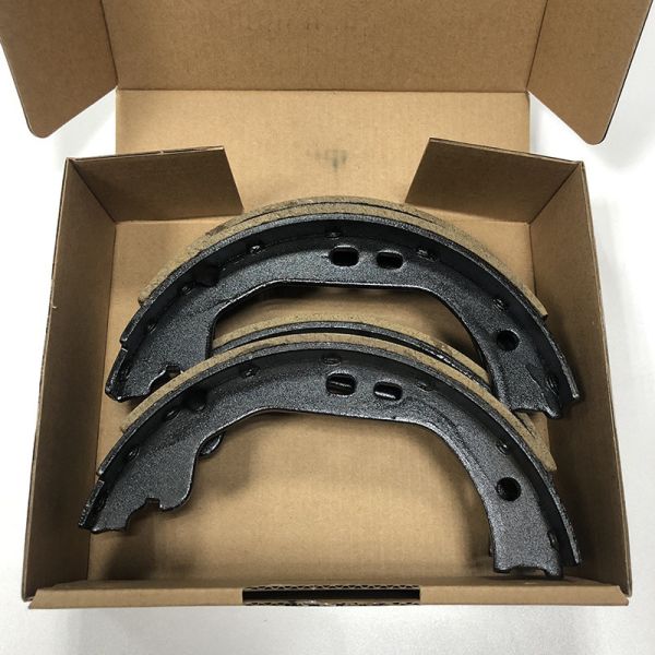 673000035 Maserati Brake Pad Metal Rear Brake Shoes Kit 2015