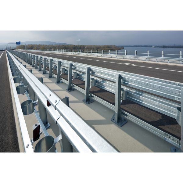 Road Traffic Safe H Post for Security Zinc Coated Galvanized Steel Highway Guardrail