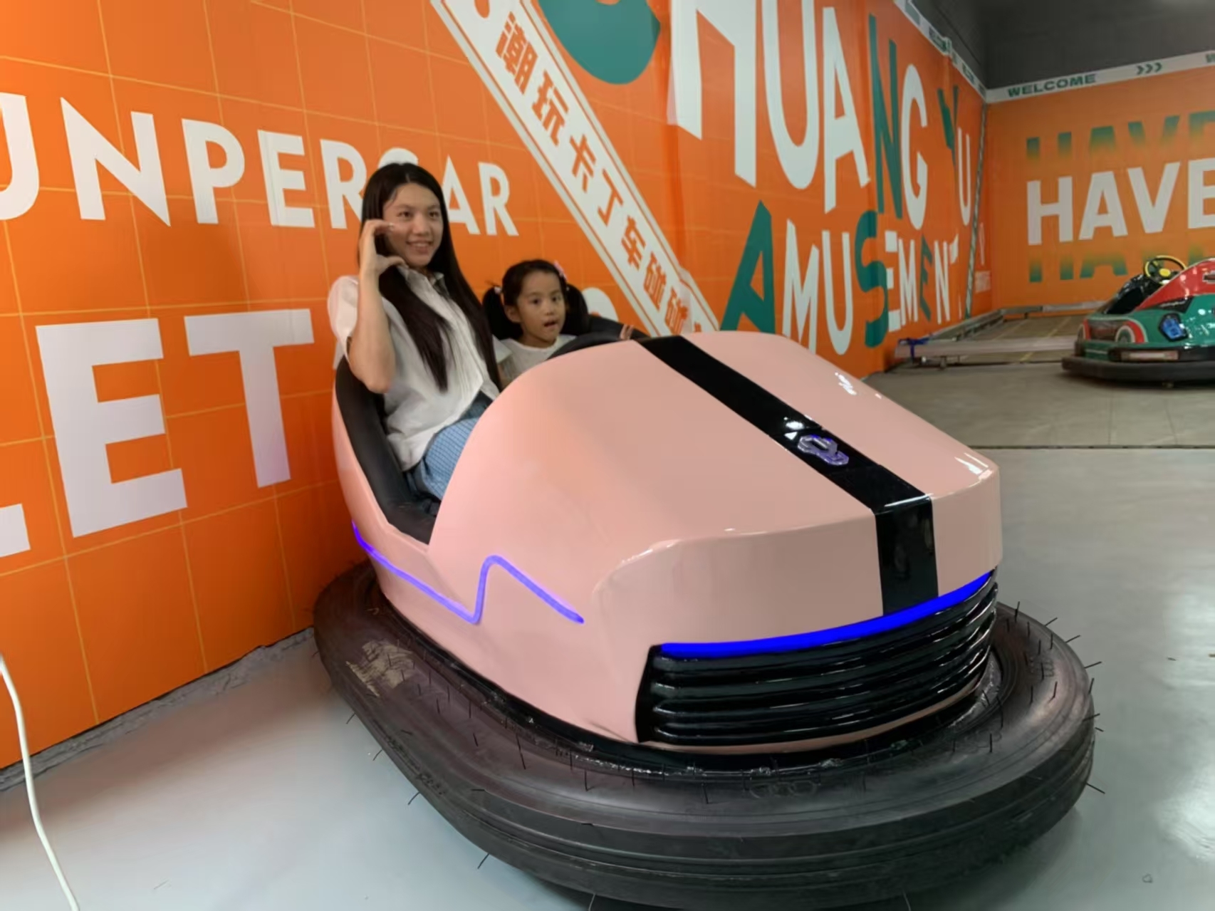 220V Adult Electric Bumper Car 2 Persons Long Lasting Battery Powered Bumper Cars