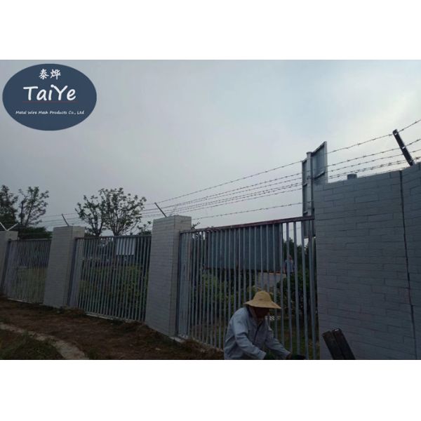 6 Holes Barbed Wire Fence Post 50-60cm Height High Rust Resistance