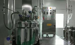 China Vacuum Body Cream Cosmetic Emulsifier Mixer Machine 63RPM Leakproof on sale
