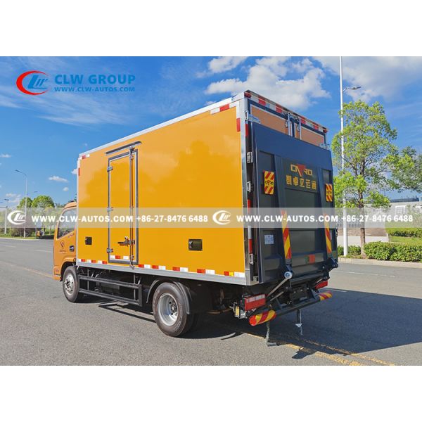 Dongfeng 5m3/5 000liters Self Compressed Waste Removal Trucks with Advanced Refrigeration and Insulation for Cargo Safety