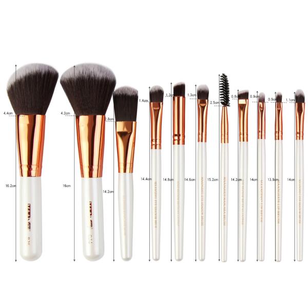 High quality Wood Handle Makeup Brushes Fan Brush best make up brush