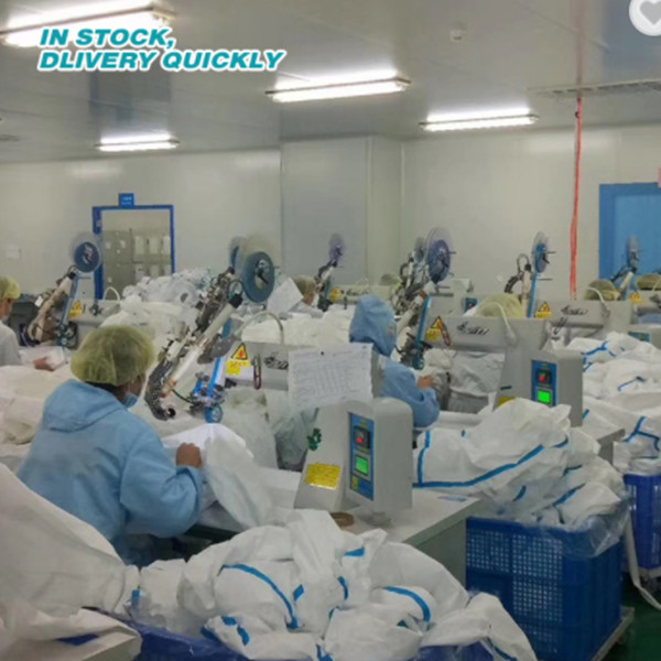 Quality Cuatom Disposable Chemical Suit , Anti Blood Osmosis Breathable Disposable Coveralls for sale